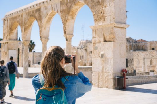 make friends while travel